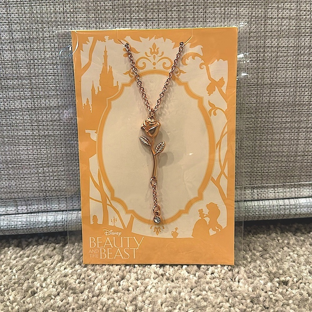 Disney Beauty and The Beast Rose Necklace 🌹